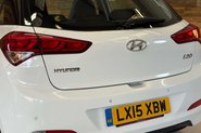 Hyundai i20 1.2 Blue Drive SE Hatchback 5dr Petrol Manual Euro 6 (s/s) (84 ps) 76
