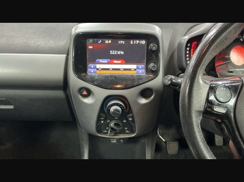 Toyota Aygo VVT-I X-PLAY 16