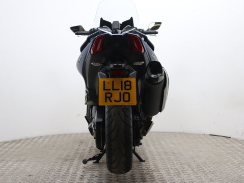 Yamaha Tmax XP 530 D-A TMAX DX 11