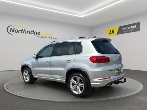 Volkswagen Tiguan 2.0 TDI BlueMotion Tech R-Line DSG 4WD Euro 5 (s/s) 5dr (Nav) 5