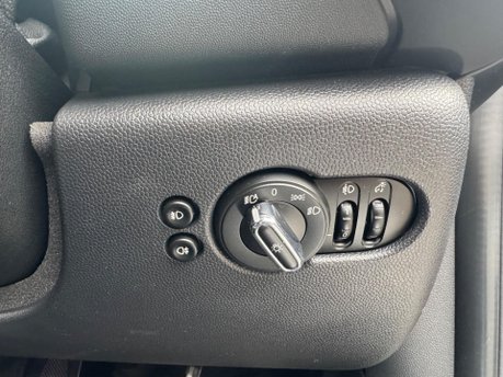 Mini Hatch COOPER S 19