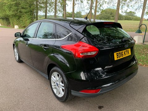 Ford Focus ZETEC 9