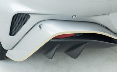 Aston Martin V12 Vantage 33