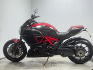 Ducati Diavel 1198 CARBON EDITION 24K 1 OWNER JUST SERVICED MOT APRIL 2027 4