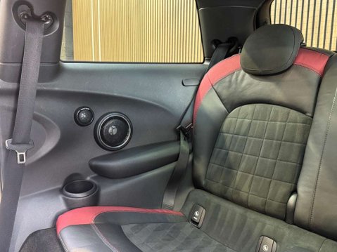 Mini Hatch 2.0 John Cooper Works Auto 3dr 63