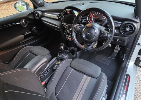Mini Hatch 2.0 Cooper S Sport Auto 3dr 28