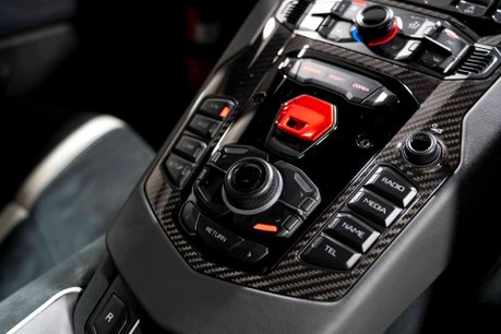 Lamborghini Aventador SV AD PERSONAM. FACTORY SATIN CARBON FIBRE EXT. COMFORT SEATS. FRONT LIFT. 37