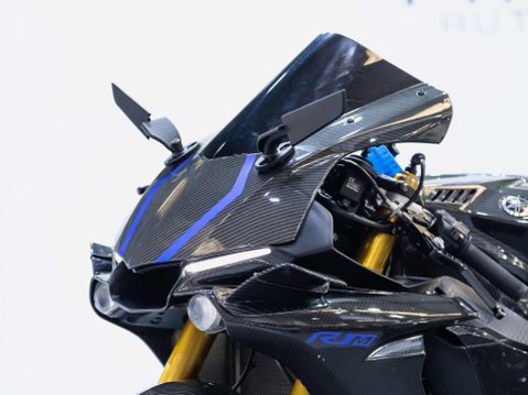 Yamaha R1M 1000 Super Sports Petrol Manual (200 ps) 51