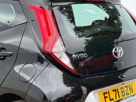 Toyota Aygo 1.0 Aygo X-Play TSS VVT-i 5dr 31