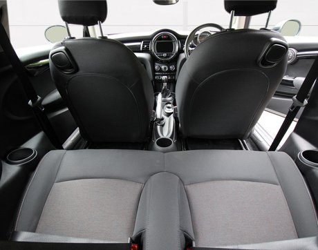 Mini Hatch COOPER 11