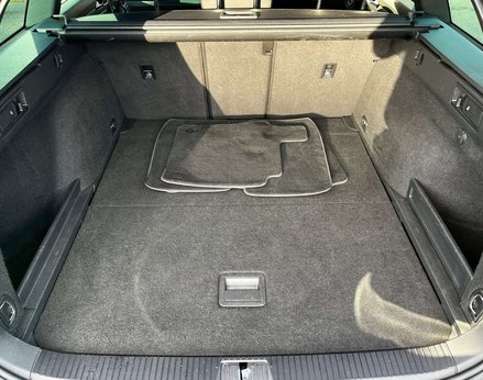 Volkswagen Passat 1.5 Passat R-Line TSi Evo 5dr 75