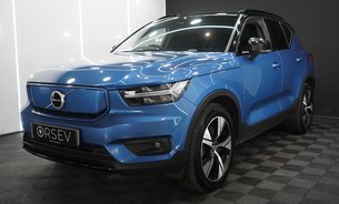 Volvo XC40 P8 R-DESIGN AWD One Owner Full Volvo Service History Leather Interior 11