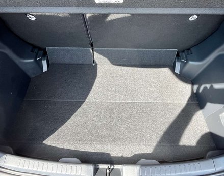 Toyota Yaris ICON HEV CVT 67