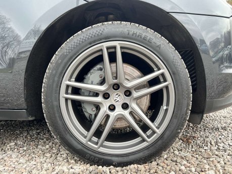 Porsche Macan 3.0 Macan S Semi-Auto 4WD 5dr 11