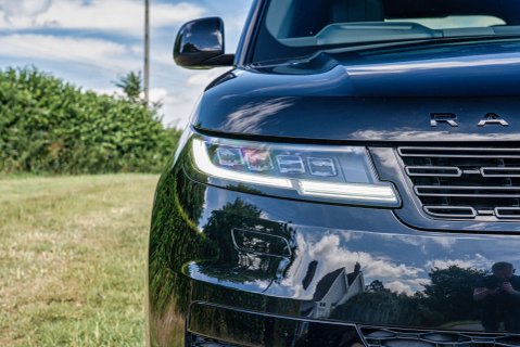 Land Rover Range Rover Sport D300 Dynamic SE 17