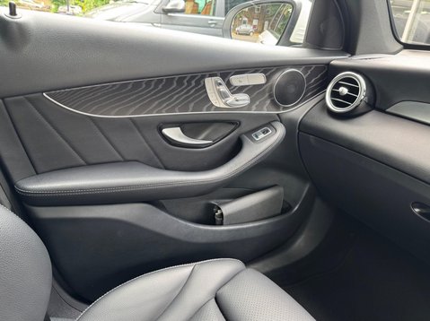 Mercedes-Benz GLC GLC 220 D 4MATIC AMG LINE PREMIUM 31