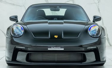 Porsche 911 GT3 Touring (992) 8