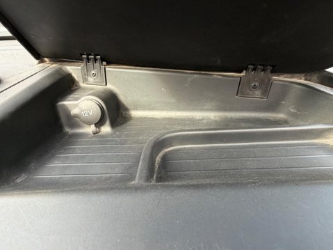 Ford Transit 350 MWB 28