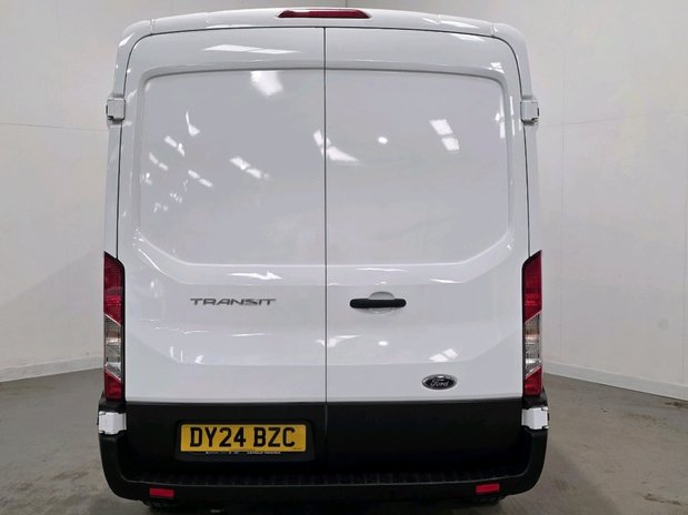 Ford Transit FORD TRANSIT 350 L3 DIESEL FWD 2.0 Eco Blue 350 130ps L3H2 Trend Double Cab 7