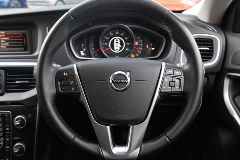 Volvo V40 T2 MOMENTUM 21