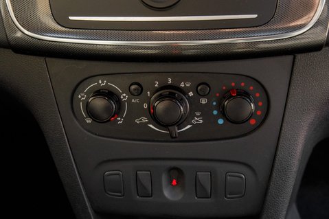 Dacia Sandero Stepway ESSENTIAL SCE 28
