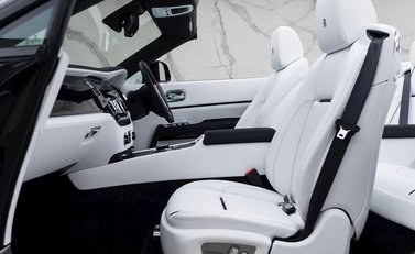 Rolls-Royce Dawn 15