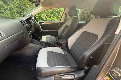 Volkswagen Jetta SPORT TDI 44