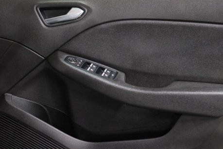 Renault Clio ICONIC TCE BOSE 36