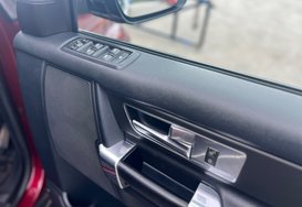 Land Rover Discovery SDV6 SE AUTO 7 SEATER 26