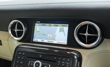 Mercedes-Benz SLS AMG 24