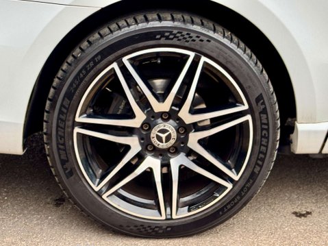 Mercedes-Benz V Class 2.2 V220d AMG Line MPV 5dr Diesel G-Tronic+ Euro 6 (s/s) 7 Seat (163 ps) 104