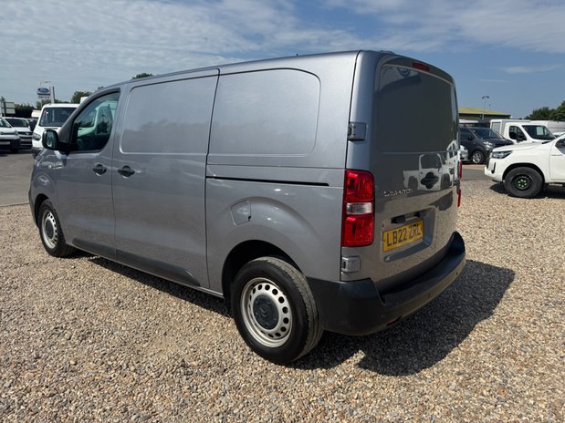 Citroen Dispatch AUTO [SOLD SM] MWB L2H1 Low Roof Prime 3100 Air Con Sensors EURO 6 10