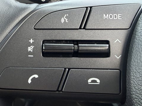 Hyundai BAYON 1.0 TGDi 48V MHEV SE Connect 5dr 29