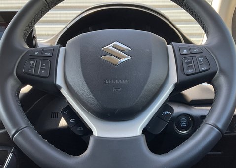 Suzuki SX4 S-Cross MOTION BOOSTERJET MHEV 25