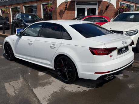 Audi A4 TFSI S4 QUATTRO 8