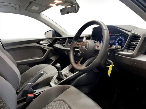 Audi A1 1.0 TFSI 25 Sport Sportback 5dr Petrol Manual Euro 6 (s/s) (95 ps) Air Con 12