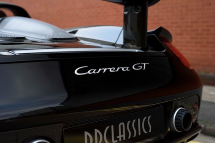 Porsche Carrera GT 14