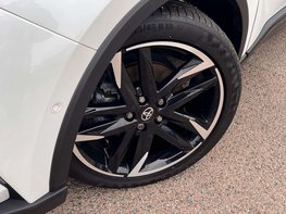 Toyota C-HR 1.8 C-HR GR Sport HEV CVT 5dr 3