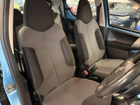 Toyota Aygo 1.0 VVT-i Move MultiMode Euro 5 5dr 12