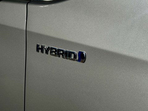 Toyota Esquire Hybrid 1.8 Hybrid Gi Edition 32