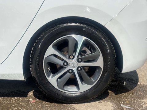 Hyundai i30 1.4 Blue Drive SE Hatchback 5dr Petrol Manual Euro 6 (s/s) (100 ps) 56