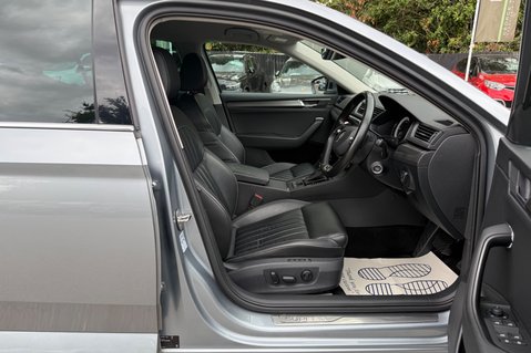 Skoda Superb SE L TDI DSG - FULL SKODA SERVICE HISTORY - 8 SERVICES 14