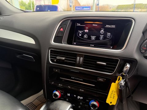 Audi Q5 2.0 TDI S line S Tronic quattro Euro 5 (s/s) 5dr 32