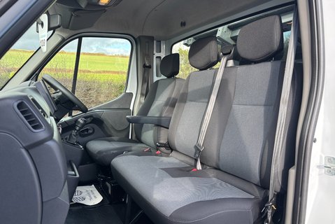 Renault Master ML35TW 130 ps dCi Business Tipper with Air Con / Tow Axle / Sat Nav 3