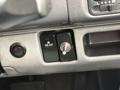 Mazda B 2.5 DIESEL AUTO 29