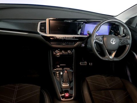 Vauxhall Grandland 1.5 Turbo D Ultimate SUV 5dr Diesel Auto Euro 6 (s/s) (130 ps) Air Con - Al 18