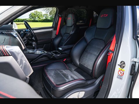 Porsche Cayenne 39
