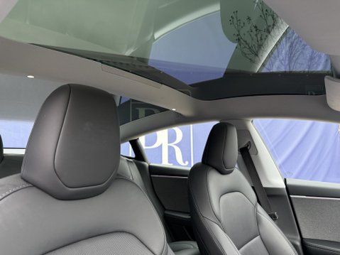 Tesla Model 3 Saloon 4dr Electric Auto RWD (208 ps) 48