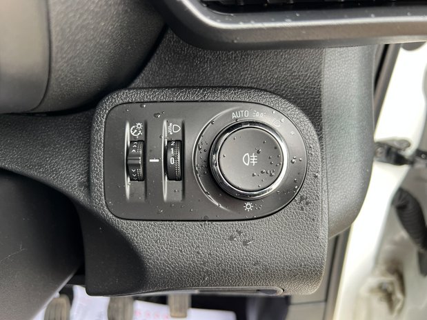 Vauxhall Combo SWB L1H1 Low Roof Sportive 2000 Air Con Sensors Nav EURO 6 NO VAT 41