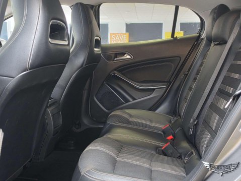 Mercedes-Benz GLA 1.6 GLA180 Urban Edition 7G-DCT Euro 6 (s/s) 5dr 72